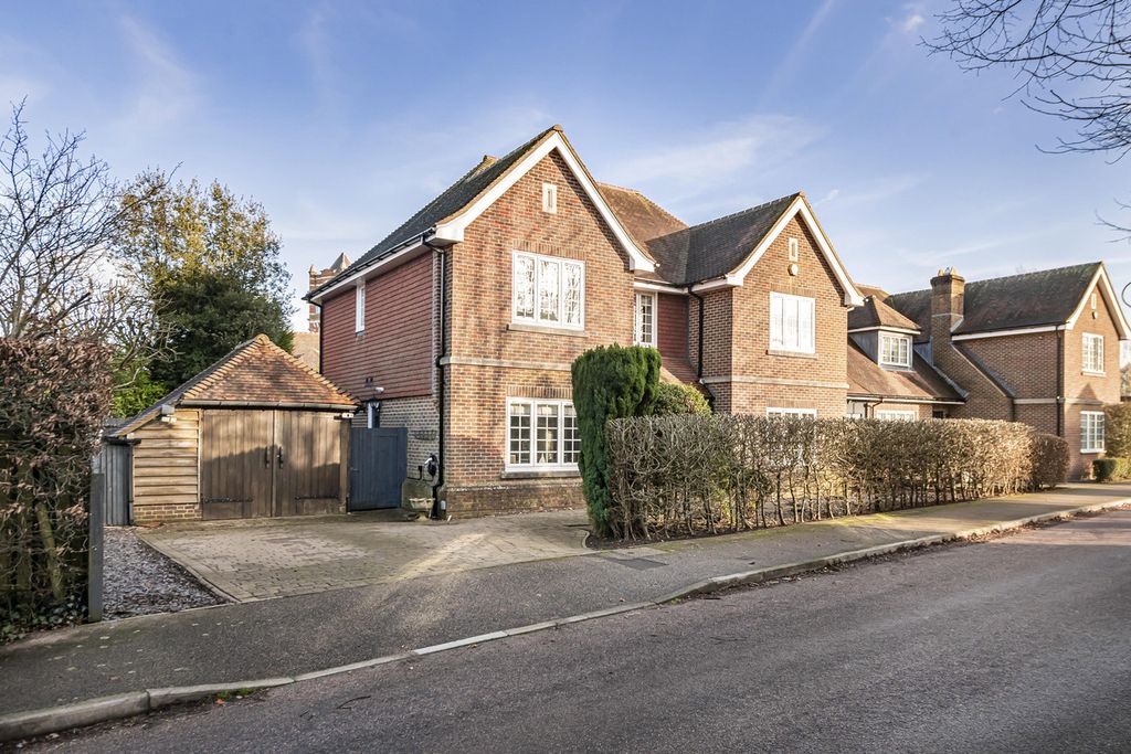 Property photo 1 of 45