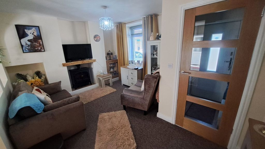 Property photo 3 of 14