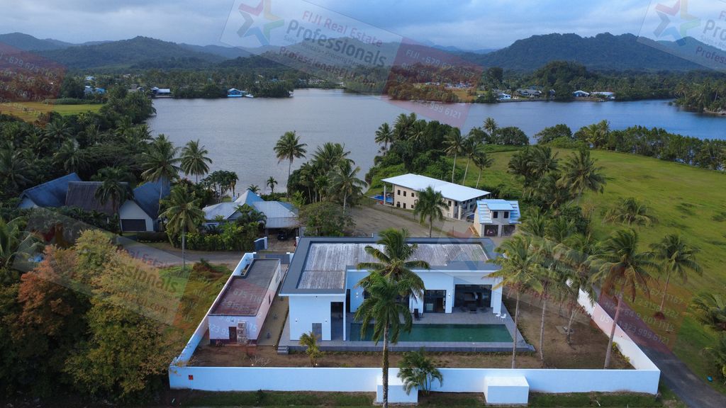 Property photo 1 of 35