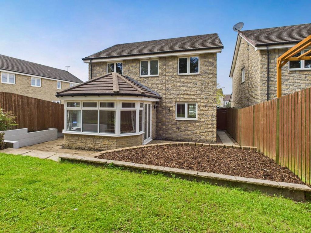 Property photo 2 of 33