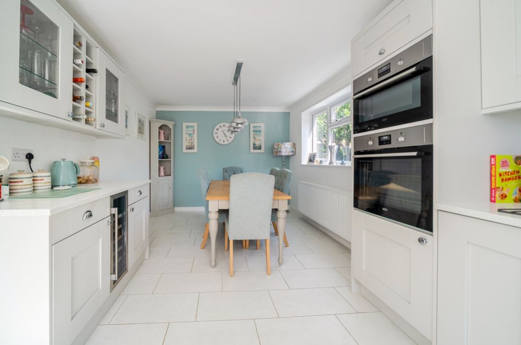Property photo 2 of 27 1483169-4-6A3c4474Bf68E