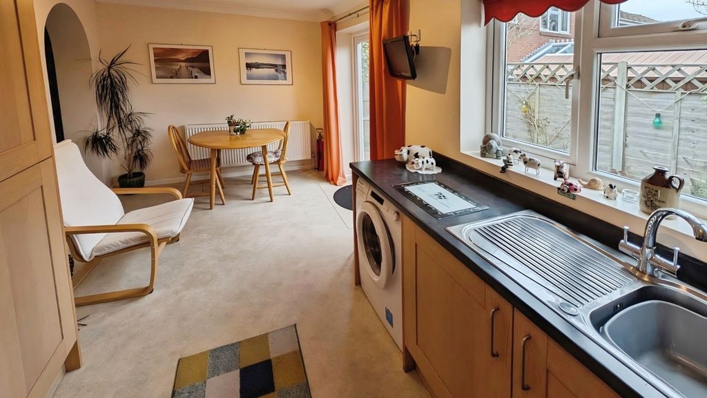 Property photo 3 of 17 Pbox-Img.Jpg