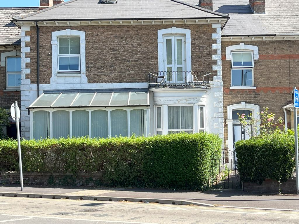 Property photo 1 of 5 Front
