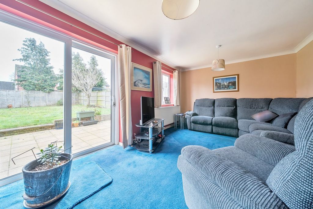 Property photo 3 of 16