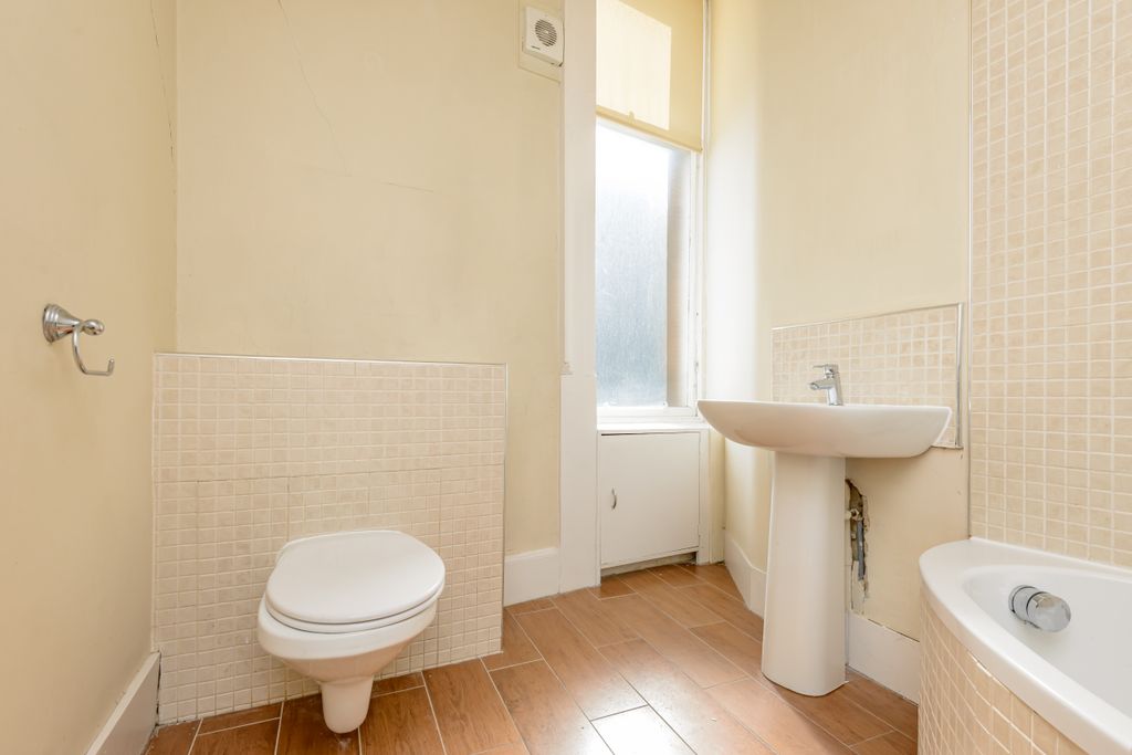 Additional image 20 of 3 bed flat for sale4/2 Rosebery Crescent, West End, Edinburgh EH12