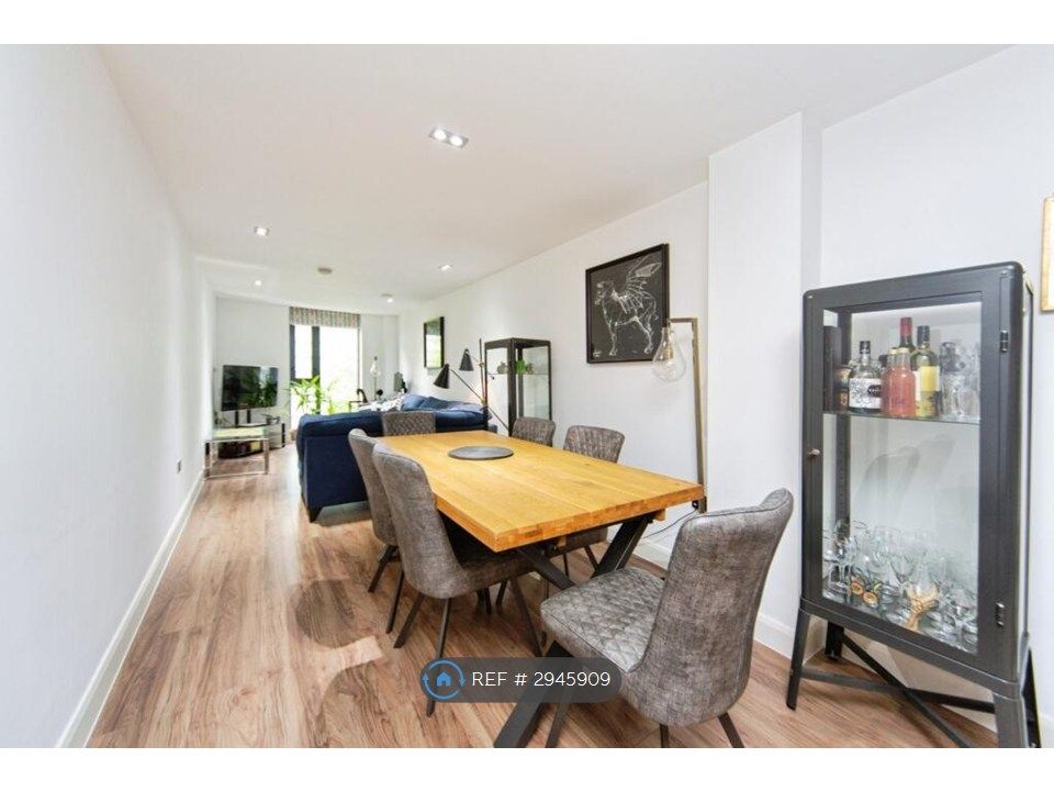 Property photo 2 of 20 Open Plan Dining Area/Lounge