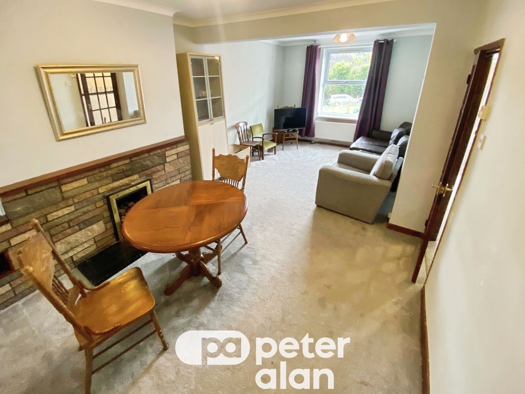 Property photo 1 of 17 Bathroom