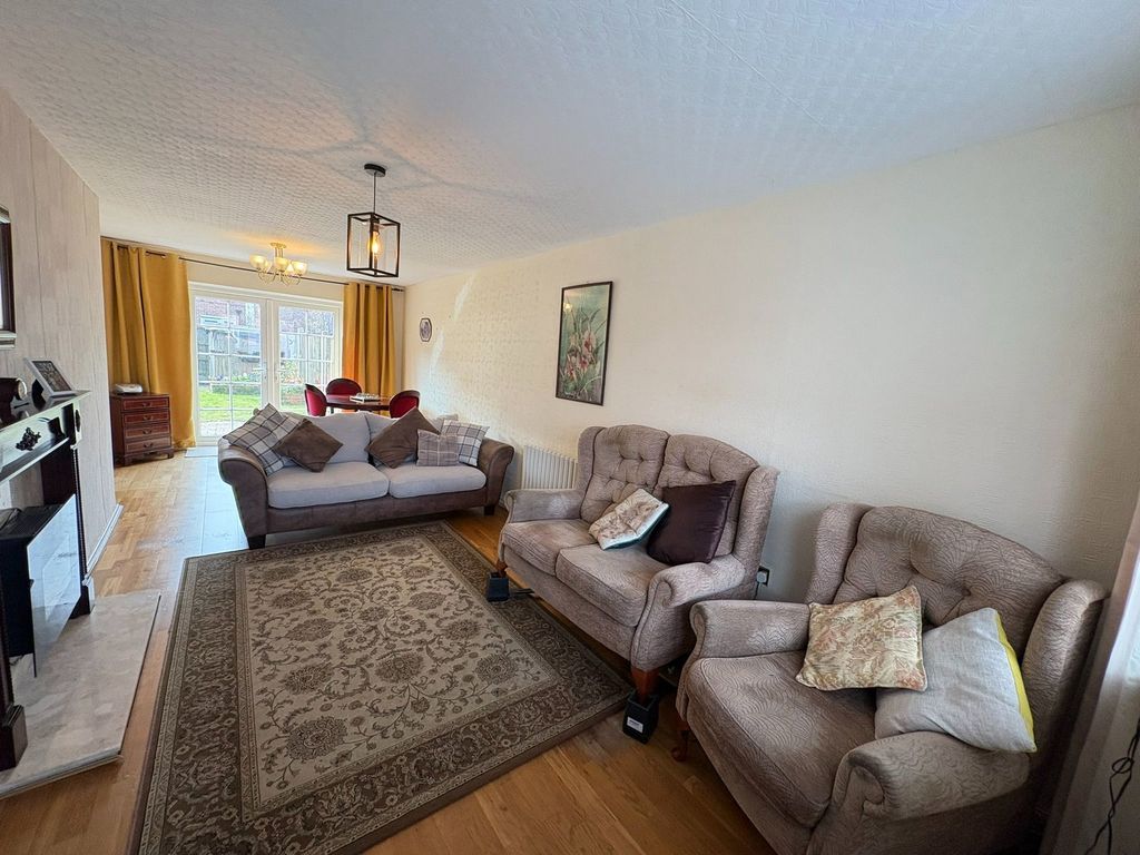 Property photo 2 of 19