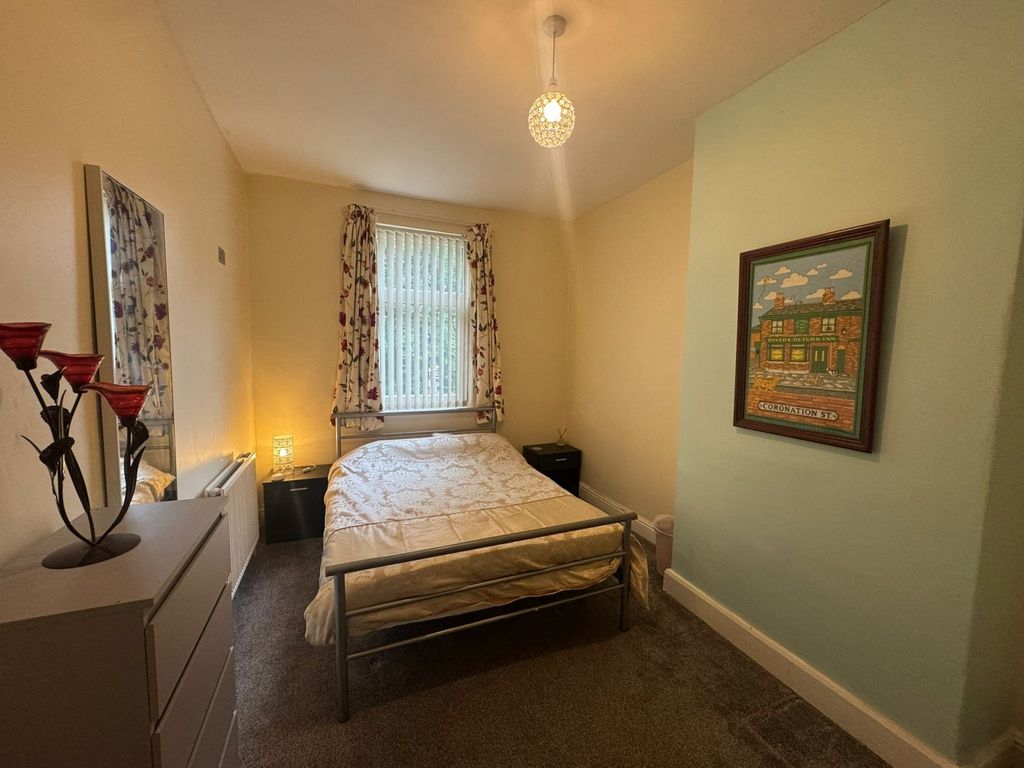 Property photo 3 of 8 A Cozy Double Bedroom Featuring A Metal Frame Bed ...