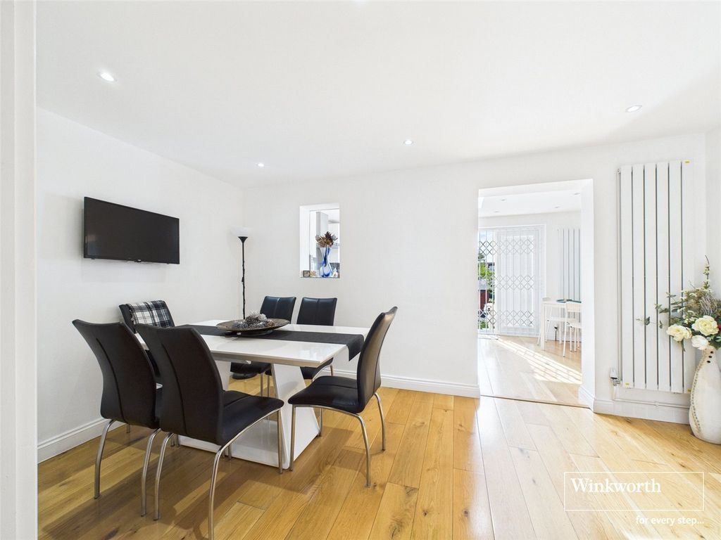 Property photo 3 of 15 Dining Room