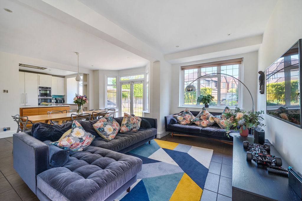 Property photo 2 of 24 1440976-13-69Ef5B...