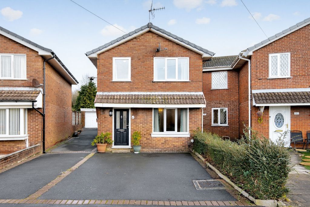 Property photo 1 of 33