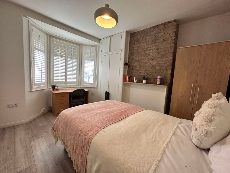 Property photo 1 of 12 Photo 23