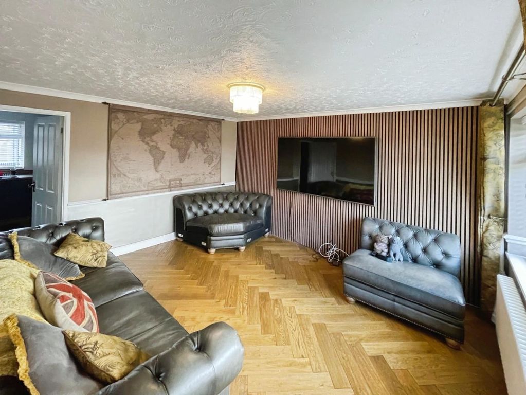 Property photo 3 of 40 7Fed0Ae6--4Dbd-B18A-916Ed408D019-19748-000002A85Ff