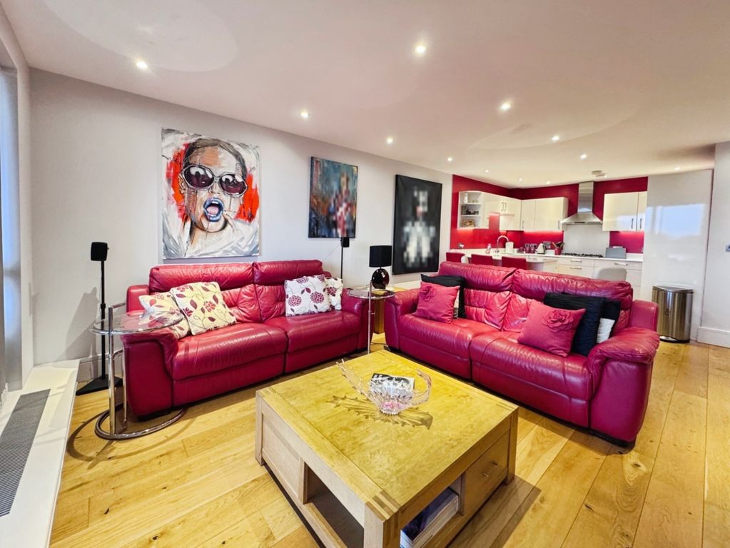 Property photo 3 of 23 Living Room