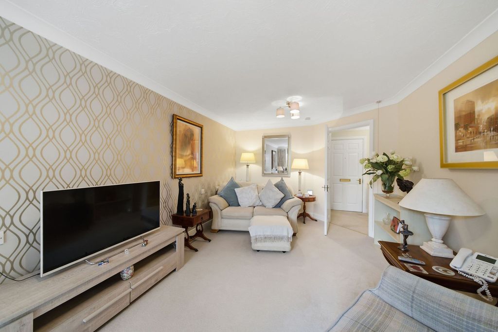 Additional image 5 of 1 bed flat for saleWellside Place, Wellside Court FK1