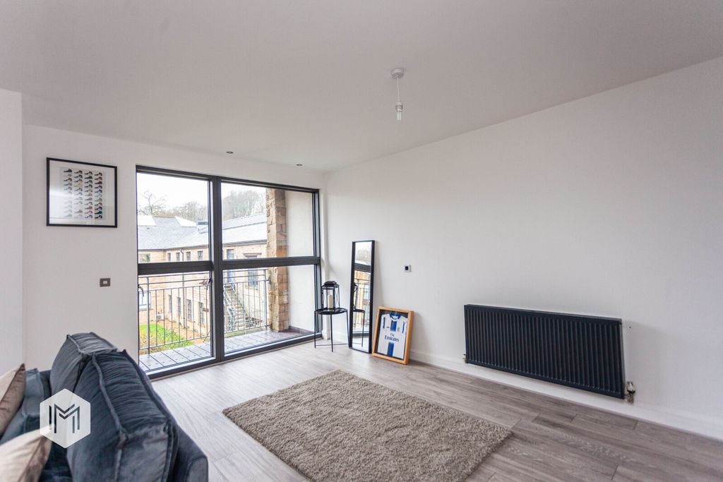 Property photo 2 of 25 Picture No. 64