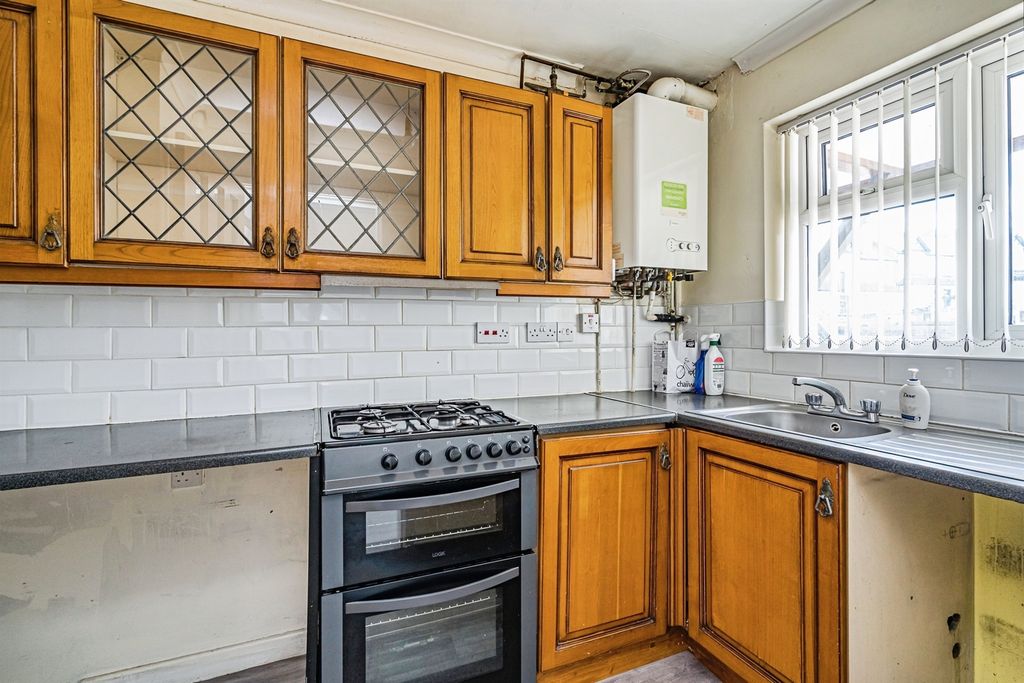 Property photo 2 of 15