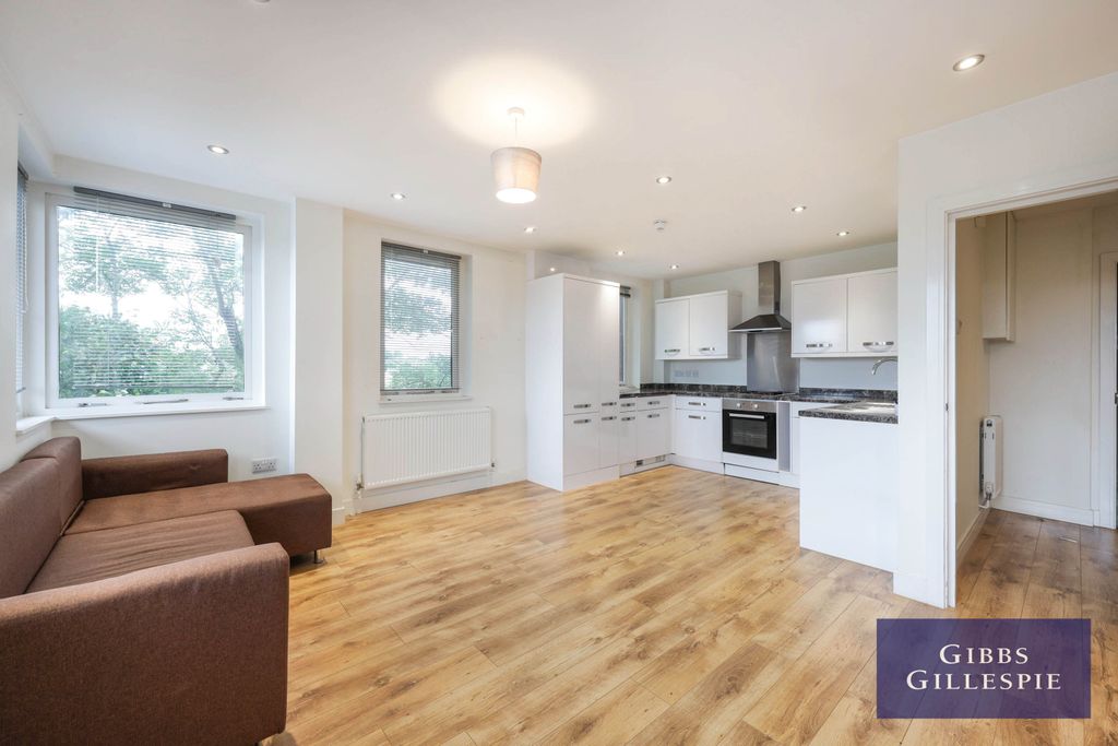 Property photo 1 of 10 3