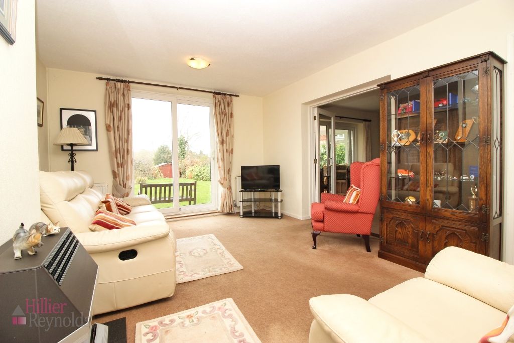 Property photo 2 of 26 Lounge