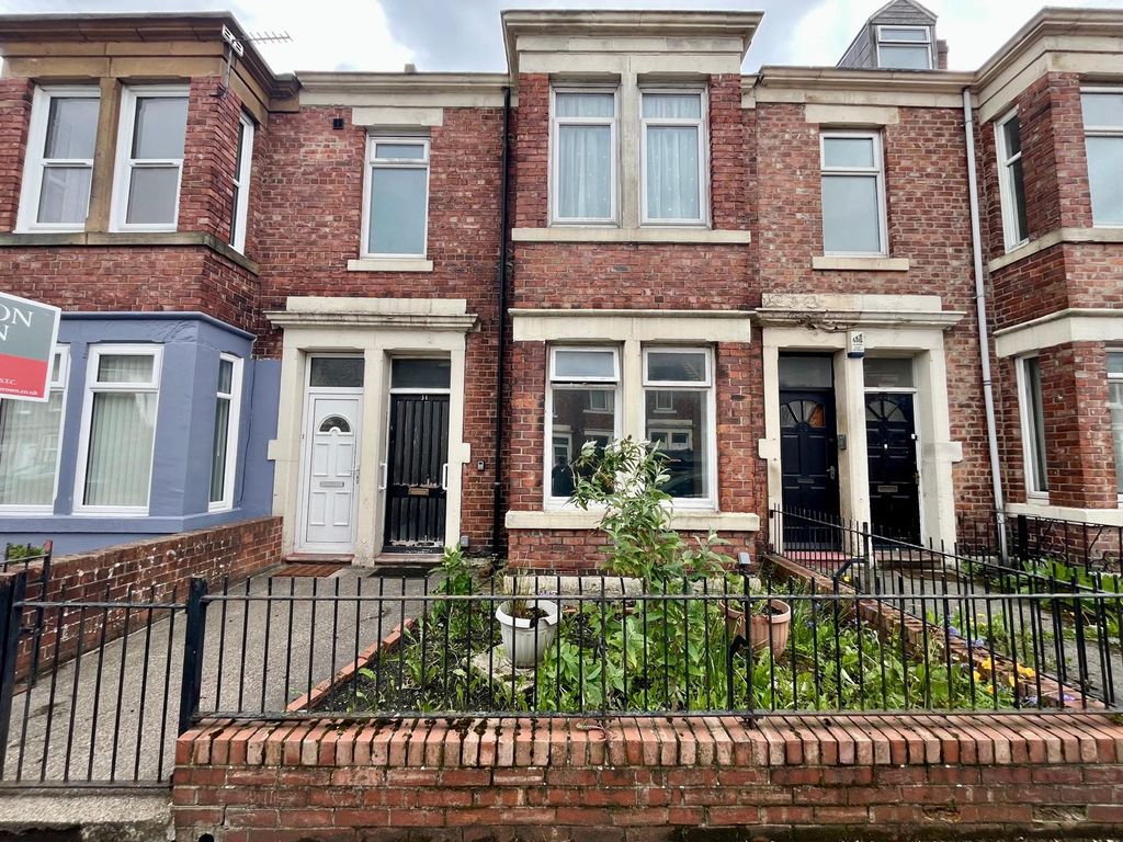 Property photo 1 of 12 Woodbine Street, Gateshead, Ne8