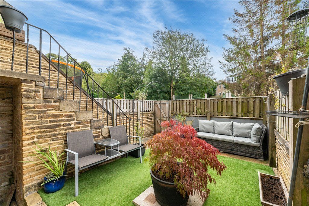 Property photo 2 of 24 Haworth Road