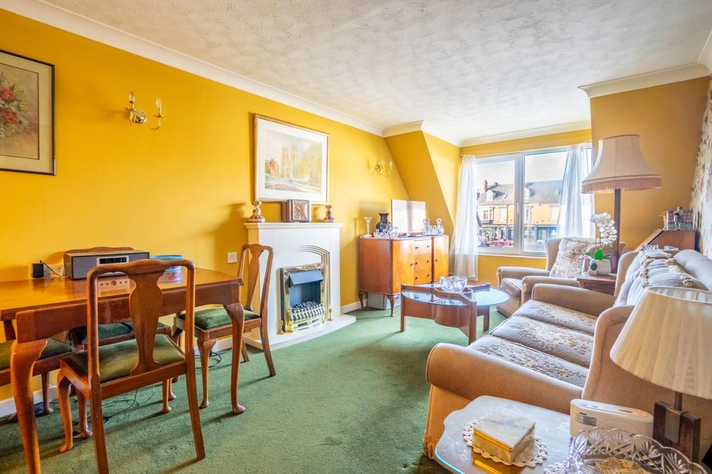 Property photo 2 of 11 Living Room