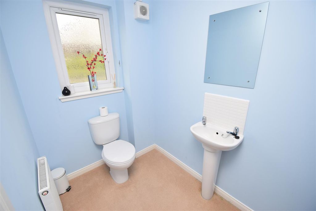 Property photo 3 of 24 WC.Jpg