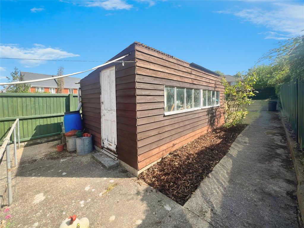 Property photo 3 of 8 Outside