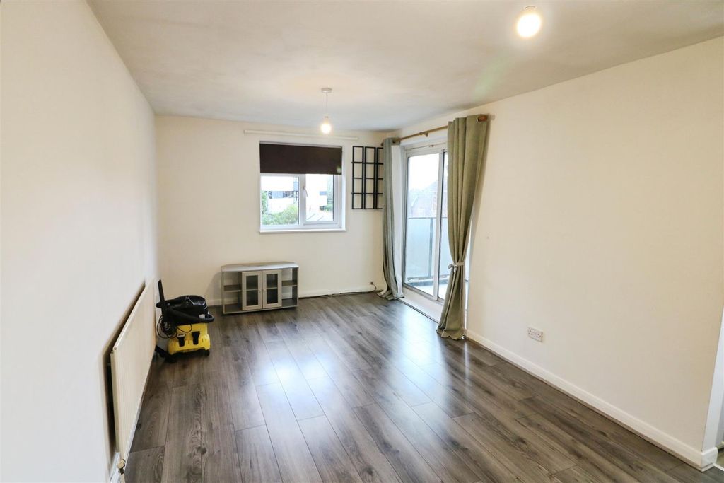 Property photo 3 of 8 0354Edaa-Img_4204.Jpg