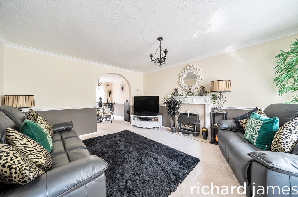 Property photo 2 of 14 66Da5A15861B4273979344F48Ab098Bf