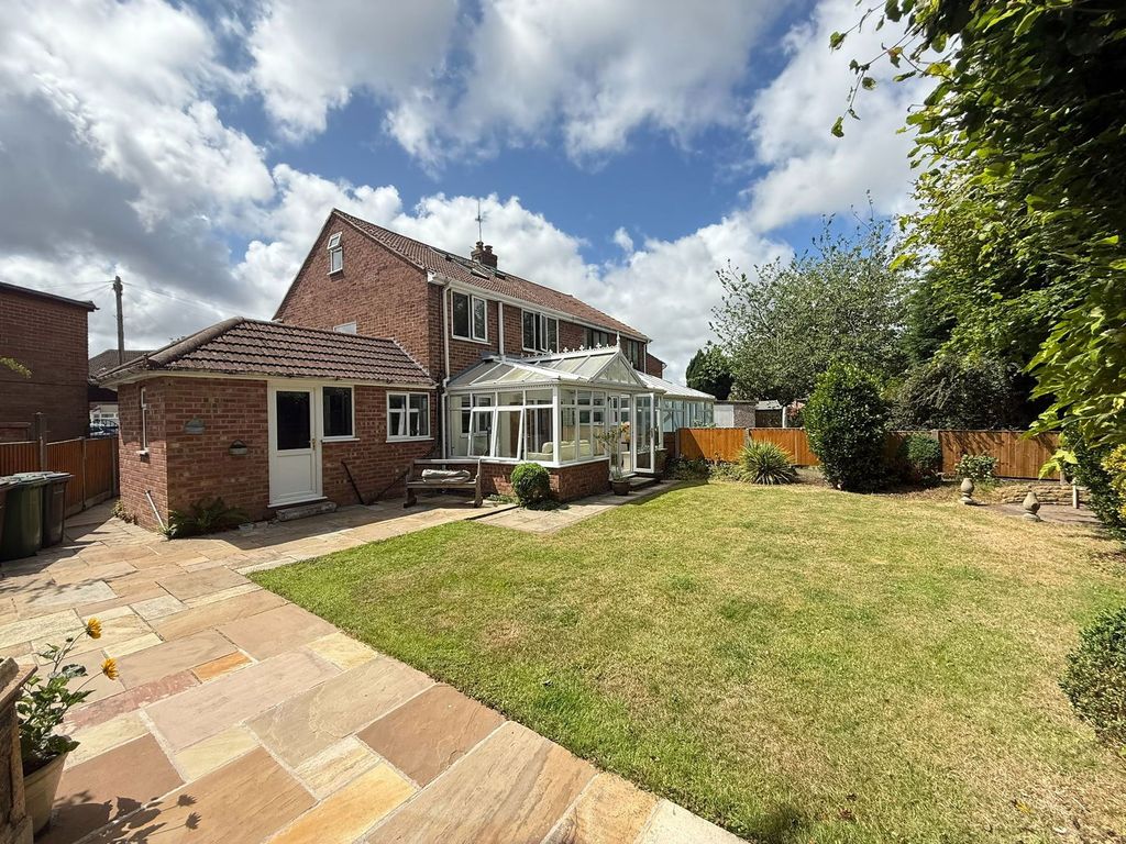Property photo 1 of 28