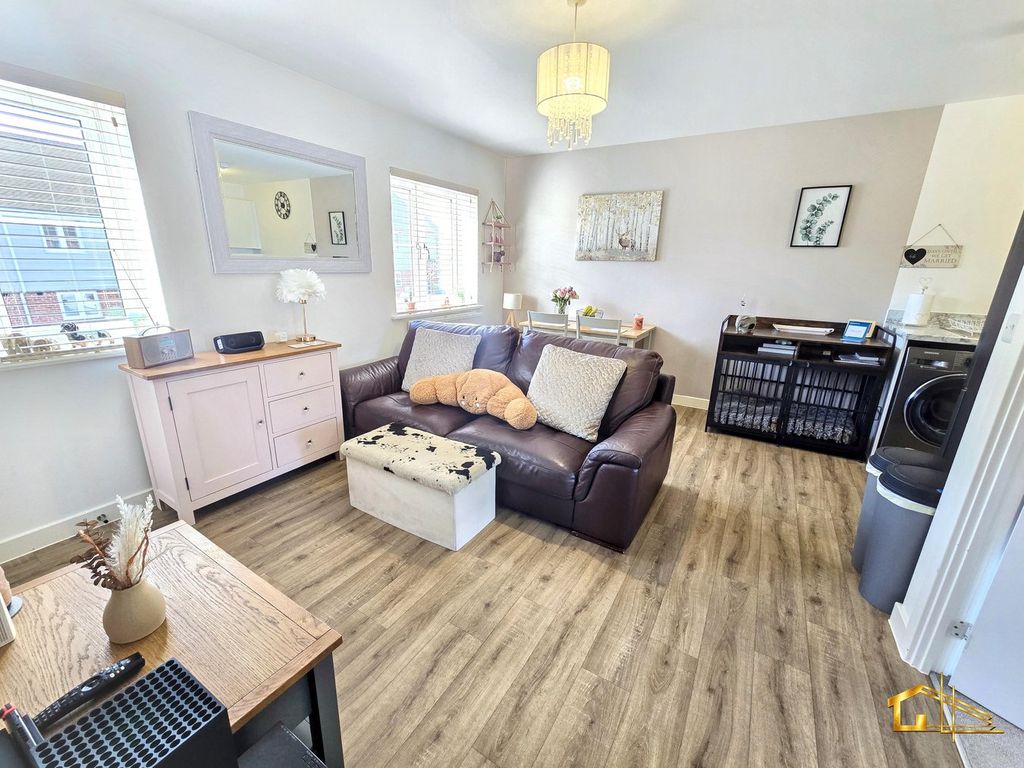 Property photo 2 of 14