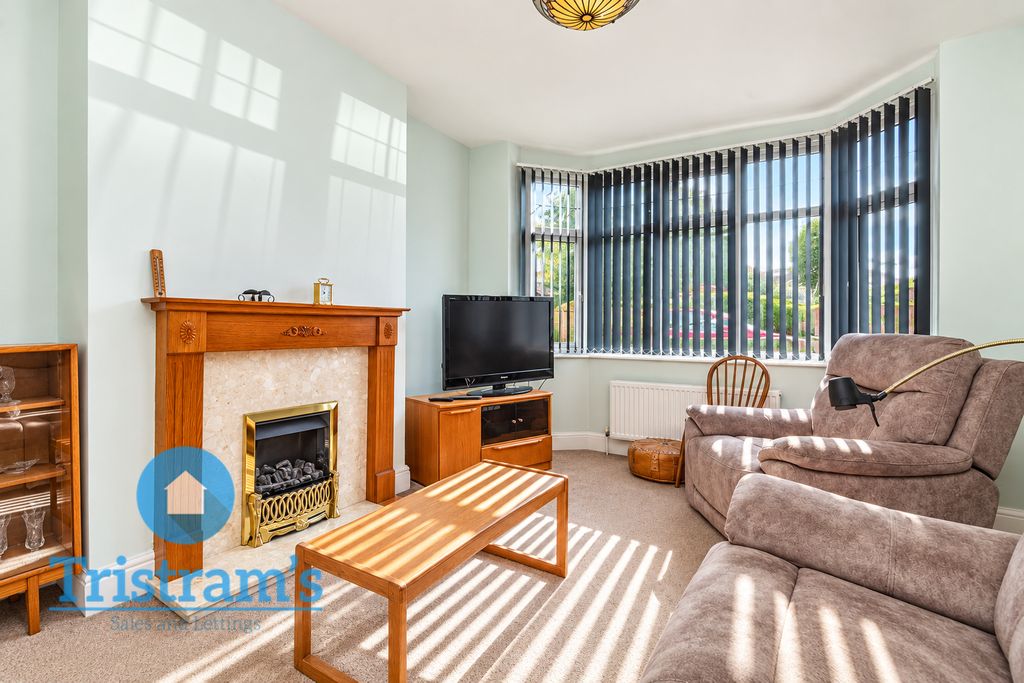 Property photo 2 of 31