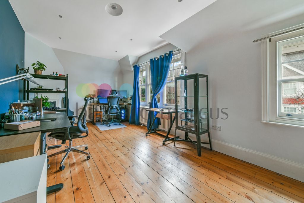 Property photo 3 of 12 Bedroom