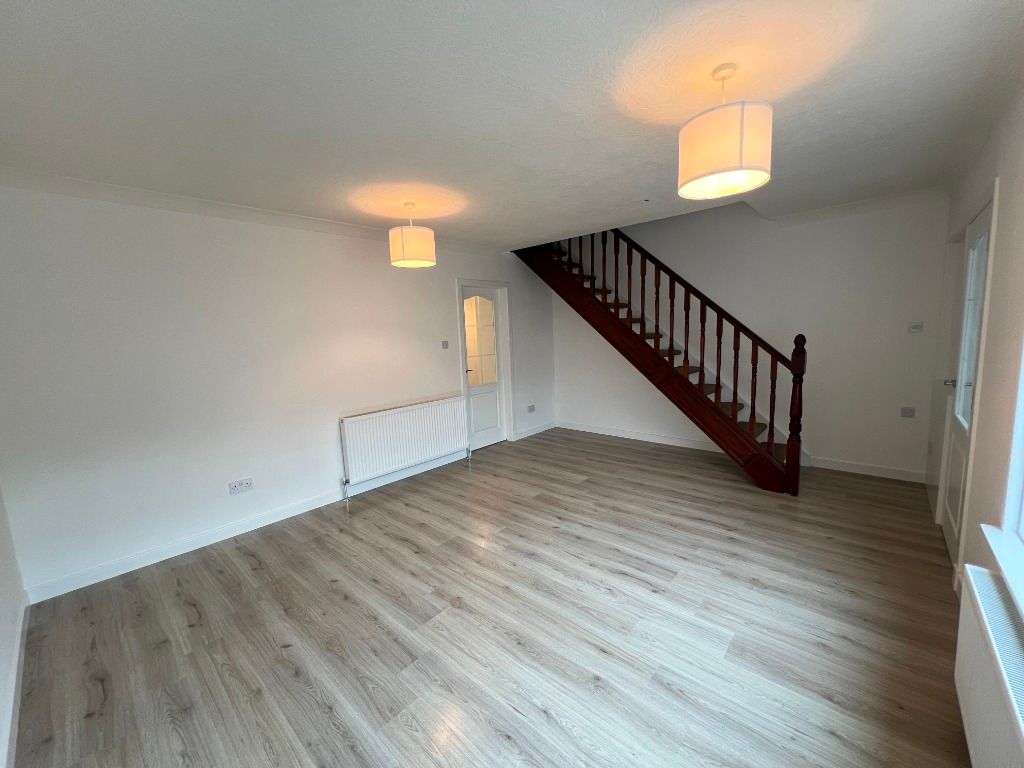 Property photo 3 of 9 Photo 3