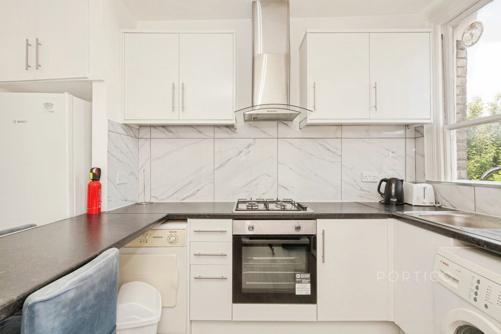 Property photo 3 of 12 Pbox-Img.Jpg