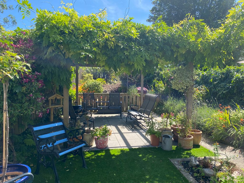 Property photo 1 of 21