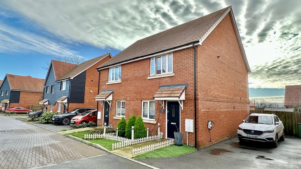 Property photo 1 of 27