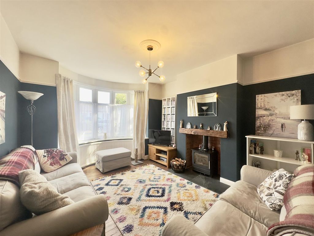 Property photo 3 of 25 3