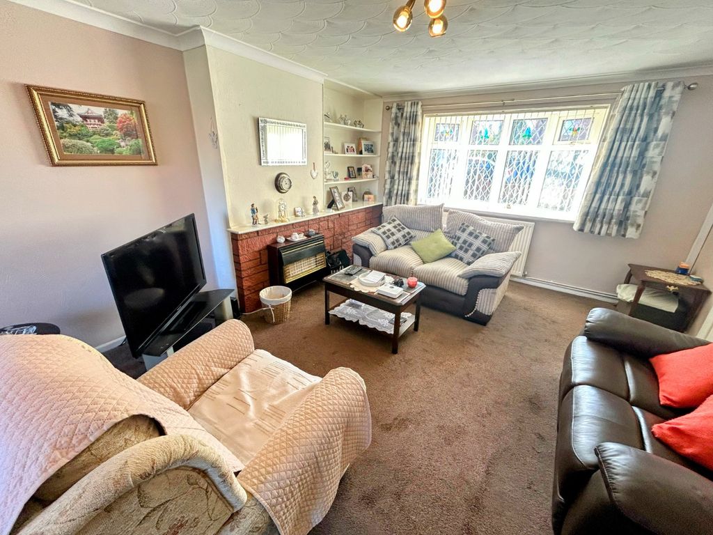 Property photo 2 of 16 Lounge/Diner