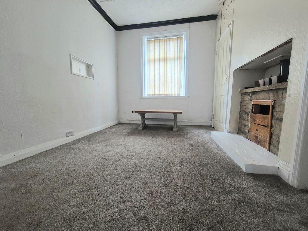 Property photo 3 of 10 Image