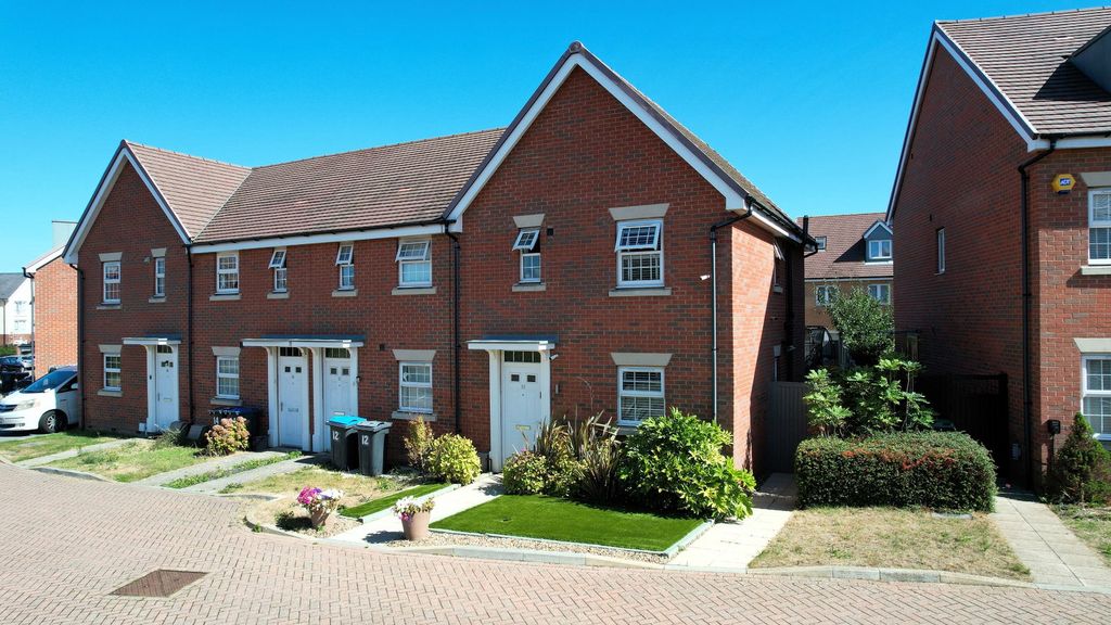 Property photo 1 of 32