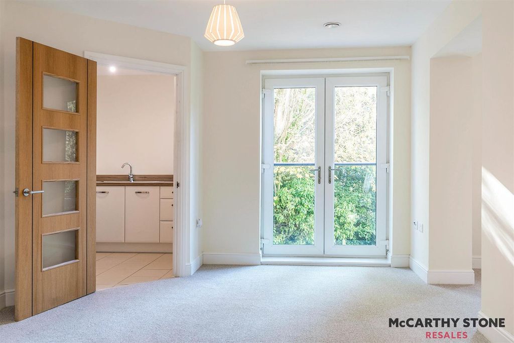 Property photo 2 of 27 14Elmtreecourt-3.Jpg