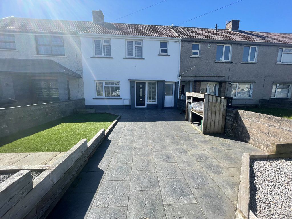 Property photo 1 of 9