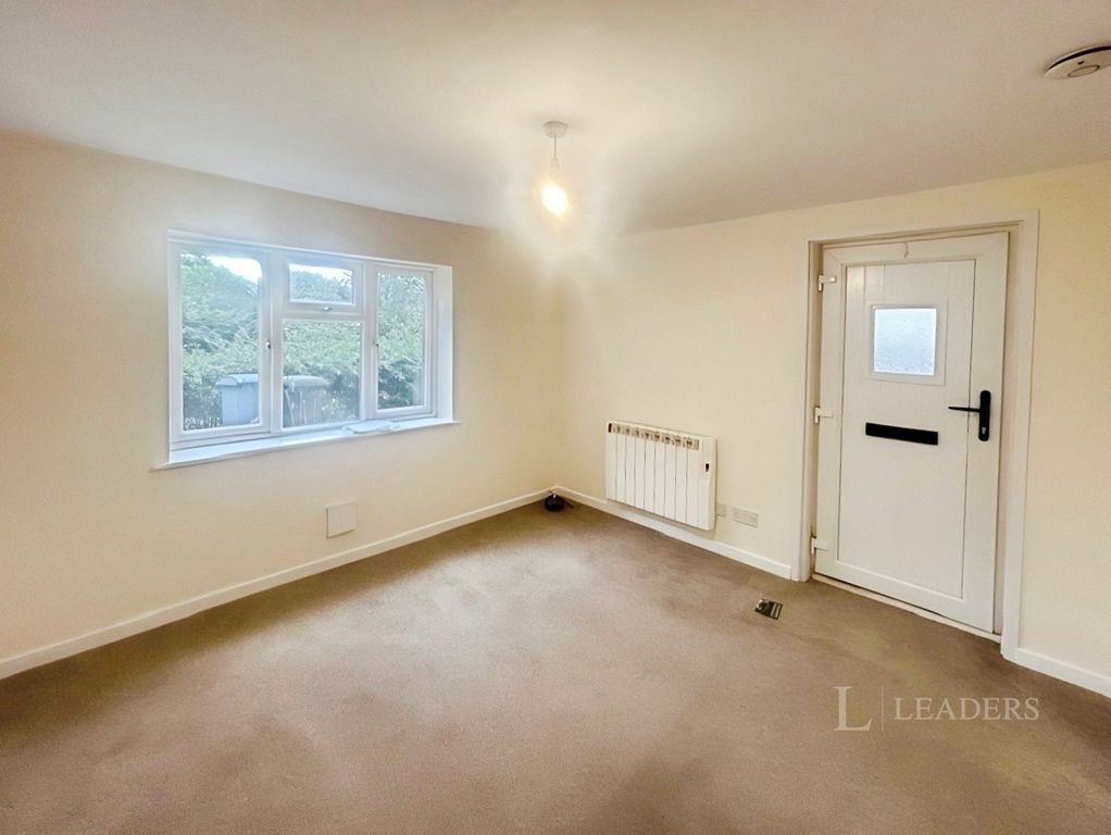 Property photo 3 of 8 Pbox-Img.Jpeg