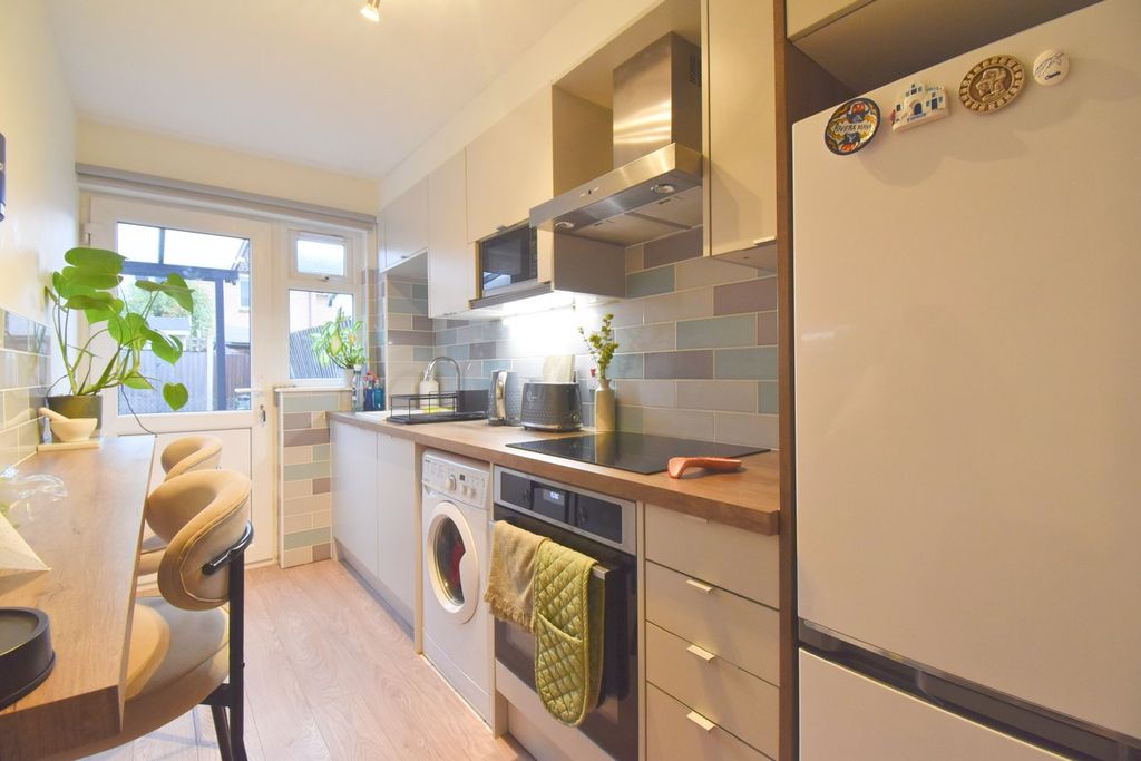 Property photo 3 of 7