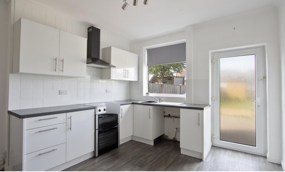 Property photo 1 of 8 Photo 0