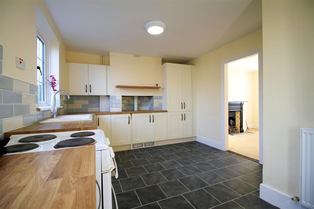 Property photo 3 of 10 4.Jpg