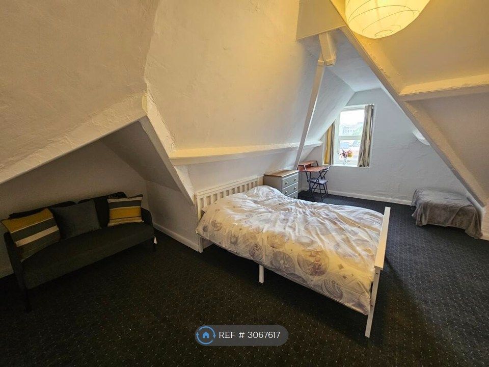 Property photo 3 of 4